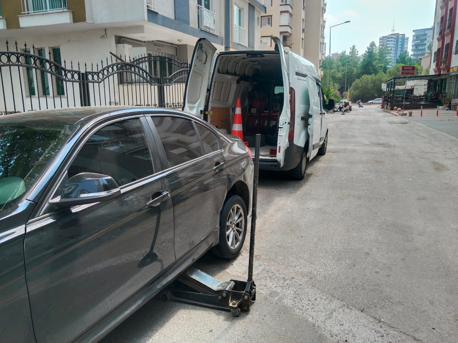 Gece Nöbetçi Lastikçi